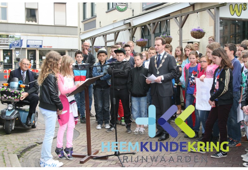 08-05-2013 Onthulling plaquette Northeimer Tolkamer Coll. P.Snip (9)
